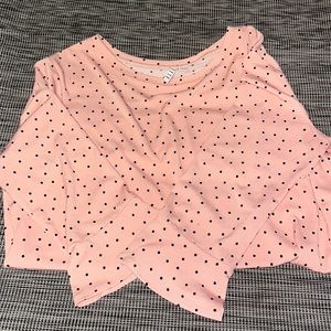 Elle blouse-polka dots. Stretchy material-excellent condition!